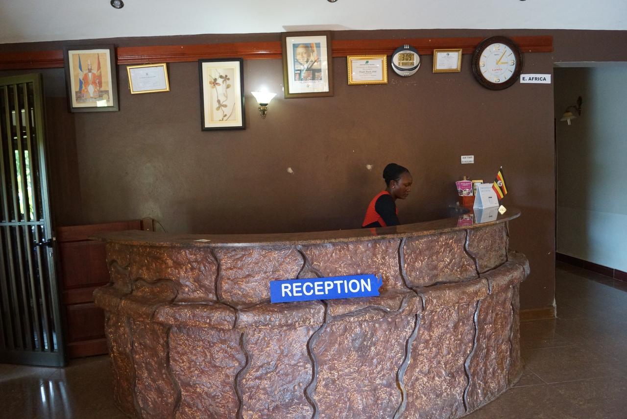 Peniel Beach Hotel Entebbe Eksteriør billede