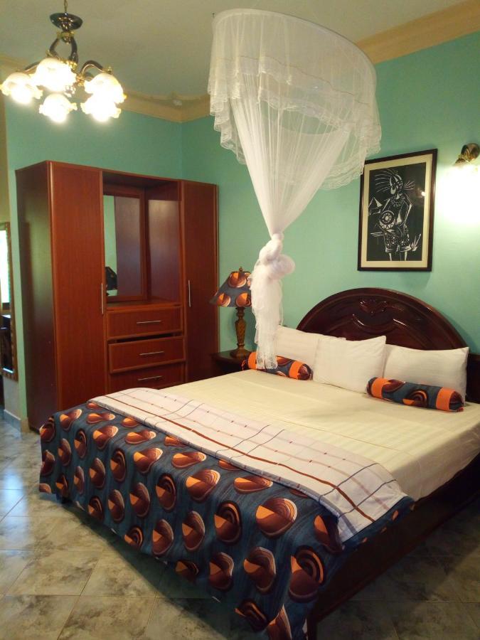 Peniel Beach Hotel Entebbe Eksteriør billede